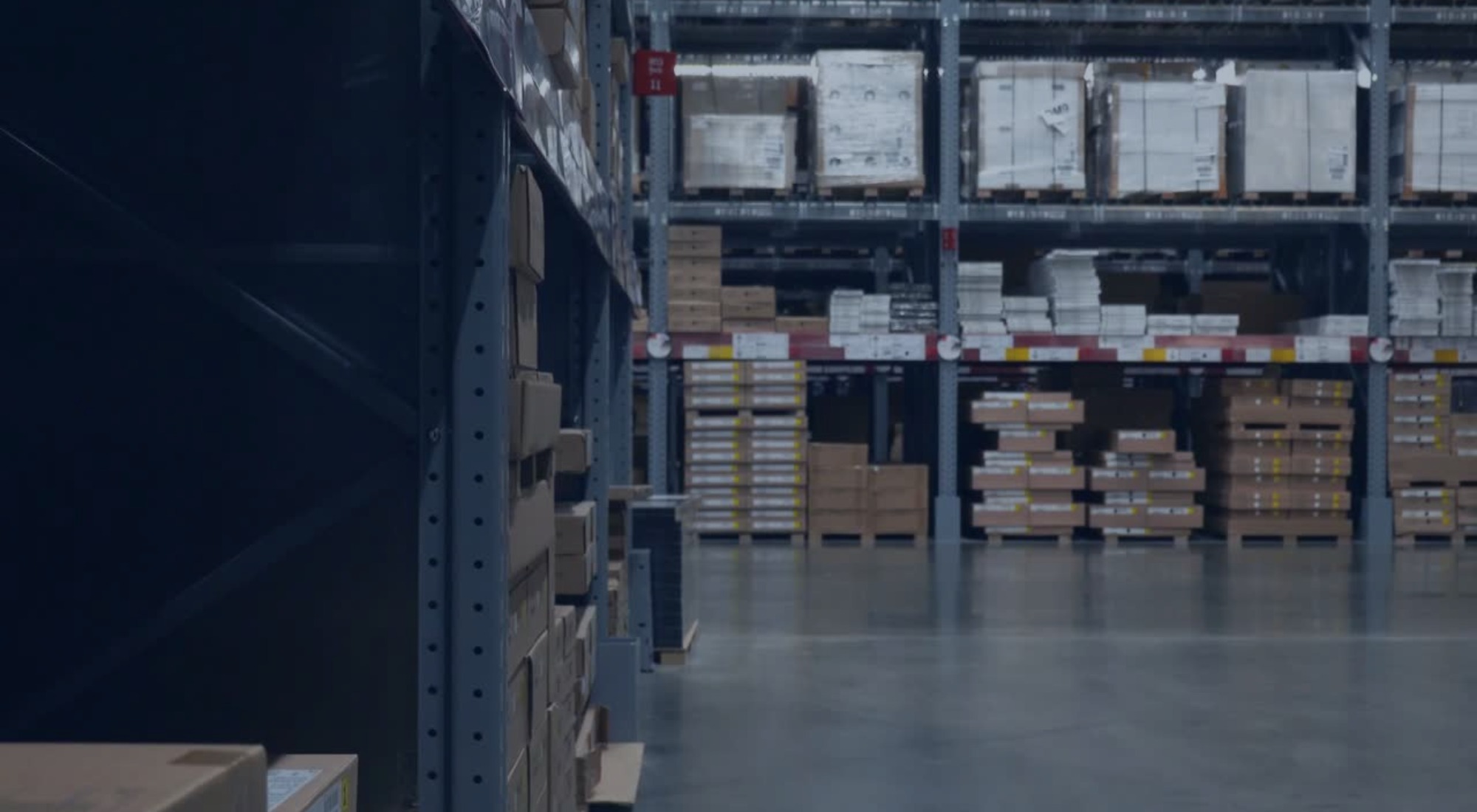 Cross-Docking vs. Traditional Warehousing